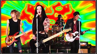 Starbenders - Rock n Roll Boyfriend (Official Video)