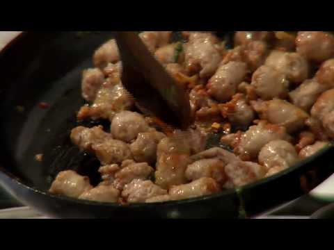 Economy Bites (cooking show): Episode 14: Pesto Bows w/ Spinach and Sausage