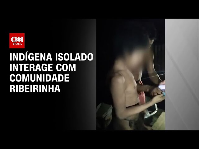 Indígena isolado interage com comunidade ribeirinha | LIVE CNN