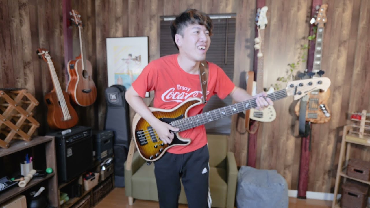 HARD OFFのBGMって普通にスラップカッケェんよな！！！