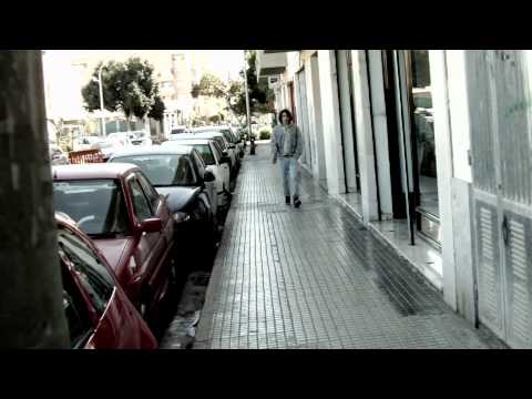Cristo - Mentes débiles (ft.Anita) Prod.Azido the black cat [Videoclip oficial | 2011]