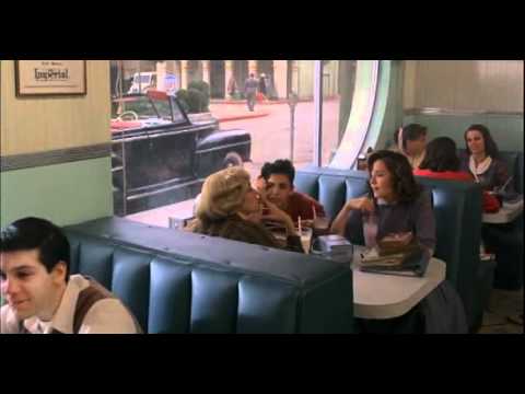 ジョージ・マクフライ、ダース・ベイダーの訪問にパニック (George Mcfly freaking out about his visit from Darth Vader)