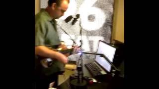 Video thumbnail for The Great Nalna demoing the Reuss WE-01 Warren Ellis 'Muzzbomb' pedal live at DR P6 Beat by Reuss Musical Instruments / Reusseffects