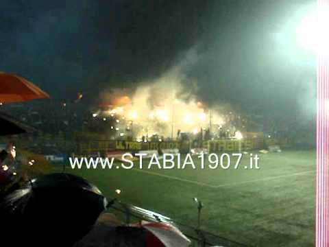 Juve stabia-Padova: Coreografia iniziale.