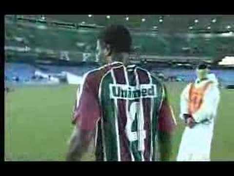 03/06/2007 - Morais empurra repórter