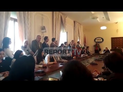 Opozita vijon strategjinë e bllokimit të komisioneve, Alibeaj: Ku ka humbur ministri i Brendshëm?