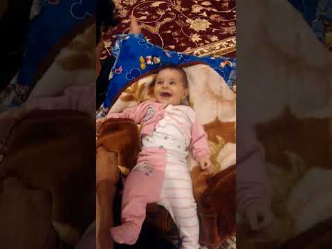 kid laphing خنده کودک