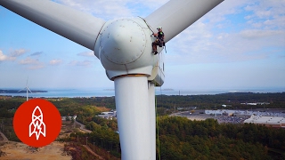 Climbing Wind Turbines for a Living | That's Amazing