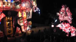 preview picture of video '富山の喧嘩祭り『夜高祭』  鍋島vs神島1回目2012年度'