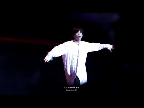 170408 V chart awards NCT127 WINWIN solo stage.