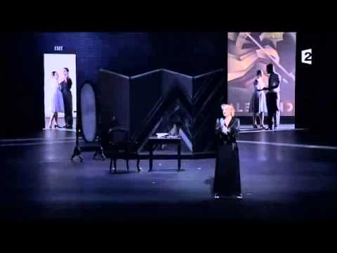 "Un lusinghiero dolce pensiero".