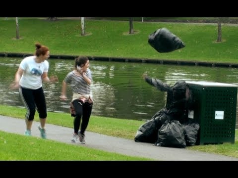 GARBAGE BAG - Scare Prank