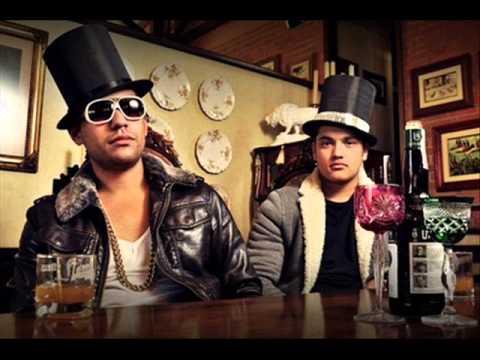 Eq. Chapo 4e20 - Pimp Chic And Friends - Danghai Club 2012 PSY