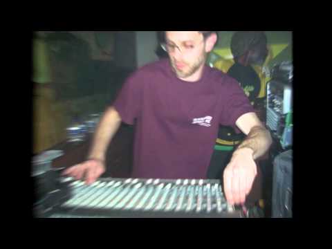 Weeding Dub:Humble I -Ihintza Tabernan