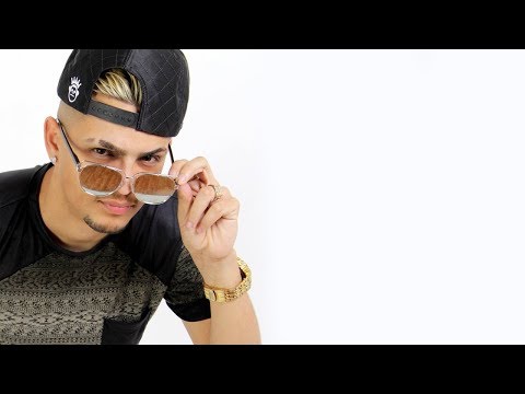 MC WM e MC Kalzin - Batendo no Chão (DJ Esculaxa)