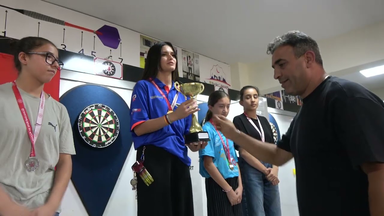 ZAFER BAYRAMI DART TURNUVASINDA ÖDÜLLER SAHİPLERİNİ BULDU