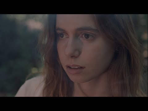 Julien Baker - Turn Out The Lights