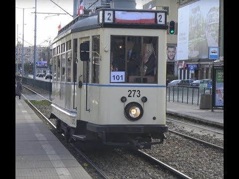 Przejazd starego tramwaju w Gdańsku.
