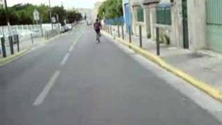preview picture of video 'Nemovedoz - Tentative de remorquage de vélo...à vélo'