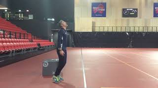 onderhands bal gooien