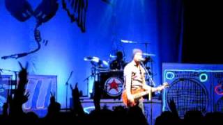 Michael Franti &amp; Spearhead - Time To Go Home (live)