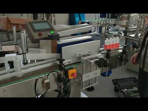 Bottle labeling machine