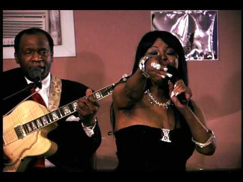 Promotional video thumbnail 1 for Tena Riley & Totalpackage Band