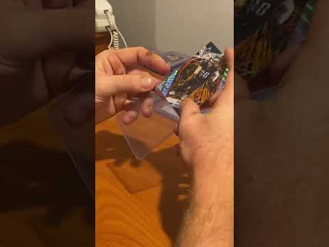 How to correctly place a card in a toploader