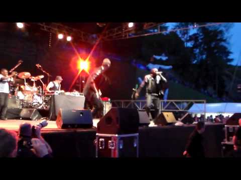 Stone Warley & Lee Mashup - Hum Connection (St Lô music live)