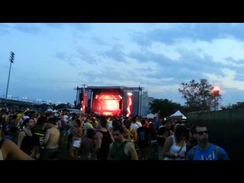 Axwell Electric Zoo 2012 September 1
