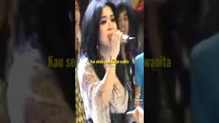 Download lagu Syahrini/inces heboh saat nyanyi lagu kau yang memilih aku mp3