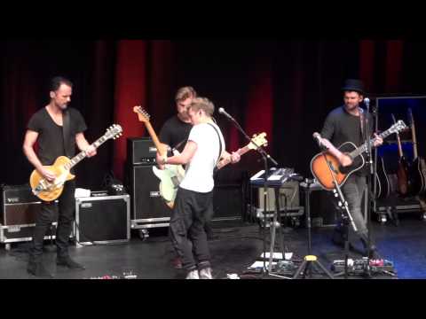 Mads Langer - The River Has Run Wild and Elephant - Admiralspalast Berlin - 05/11 2013