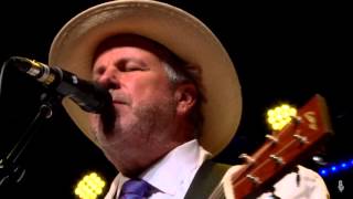 Robert Earl Keen - Shades of Gray (eTown webisode #855)