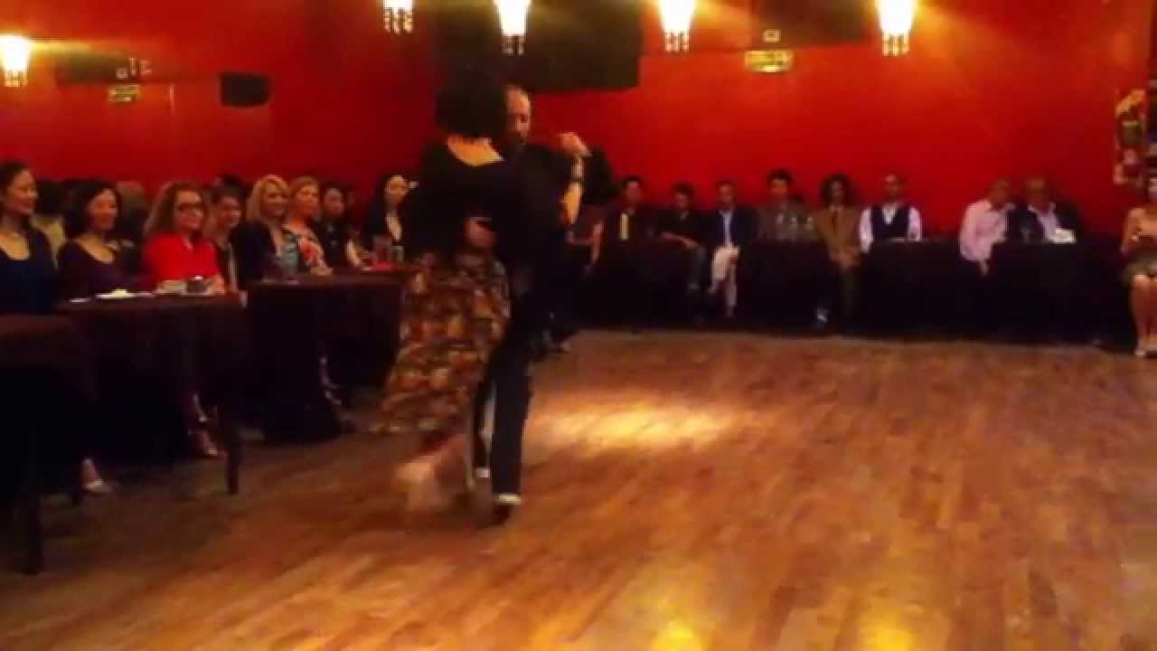 Bailaron Analia Vega y Marcelo Varela, en la Milonga de los domingos. Part.1 - 03/08/15
