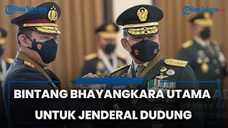 Kapolri Beri Tanda Kehormatan Bintang Bhayangkara Utama ke KSAD Jenderal Dudung Abdurachman