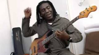 Richard Bona's new Bass: De Gier BeBop, part 1