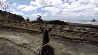 preview picture of video 'Horse Riding Mango Rosa to Beach - Nicaragura - 21st March 2014'