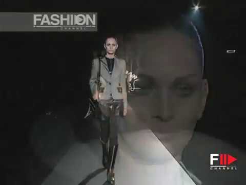 Fashion Show "Gattinoni" Pret a Porter Women Autumn Winter 2003 2004 Milan 2 of 4