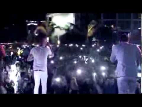 Chacal y  Yakarta en BONGOS Cuban Cafe