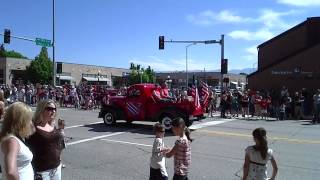 preview picture of video 'Tyler B rides in Papa's restored 1947 Dodge Pickup during the Kalispell 2011 Independence Day Parade'