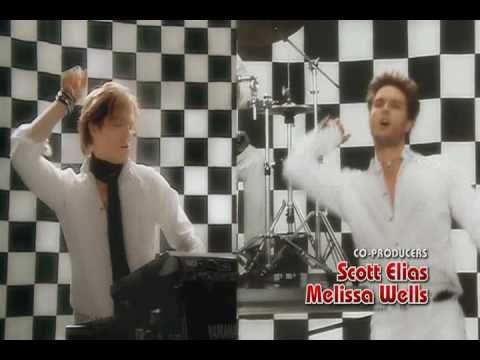 Клип Hugh Grant - PoP! Goes My Heart