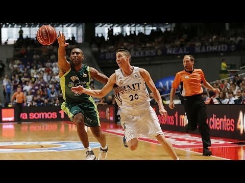 Intensos instantes en el segundo partido entre Real Madrid y Unicaja