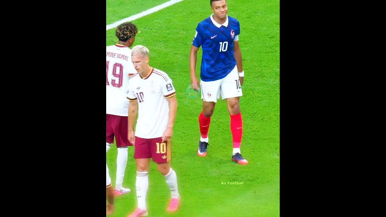 Mbappe’s reaction to Yamal’s high IQ penalty 😂🥶
