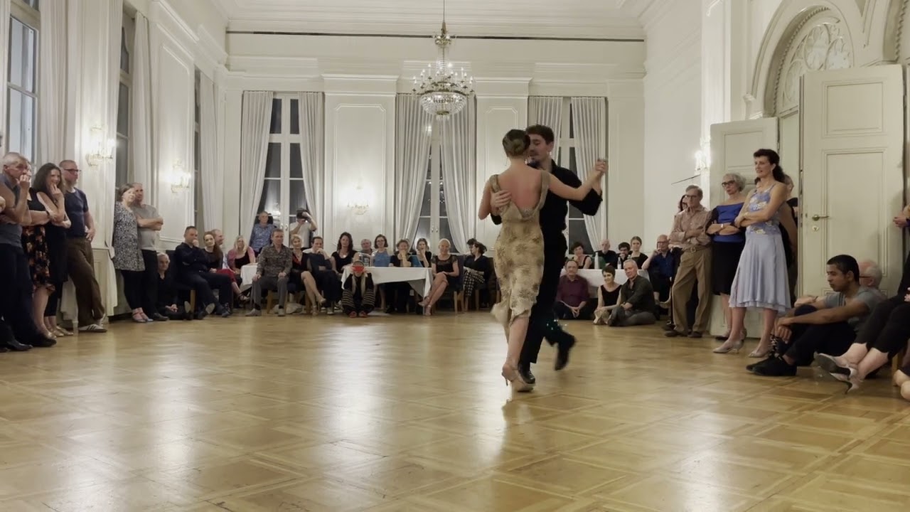 Rachele Morelli & Francesco Maria Paglionico bailan Le donne belle by Domenico Modugno - BASEL
