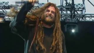 Six Feet Under "Feasting On The Blood Of The Insane" (2003) (Live)