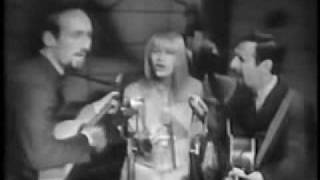 Peter, Paul and Mary - Tell It On The Mountain