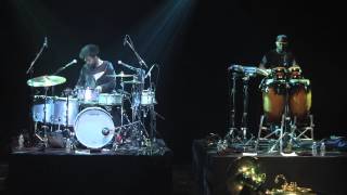 Download the video "Questlove and F Knuckles (The Roots) tweet drum solos"