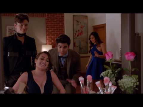Glee - Rachel is a surrogate for Kurt and Blaine 6x13