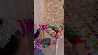 * WRAPPING PAPER* TABLECLOTH HACK!🎄! one of favorite holiday decor ideas #christmas #momhack