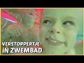 VERSTOPPERTJE iN HET ZWEMBAD SPELEN ? | Bellinga Vlog #2564
